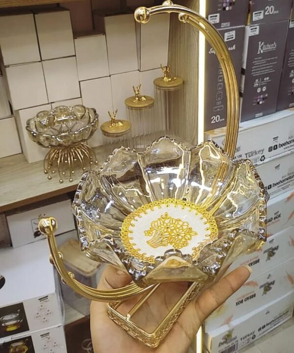 طبق فاكهه و بونبونيره الشكولاته أو مكسرات - Image 4